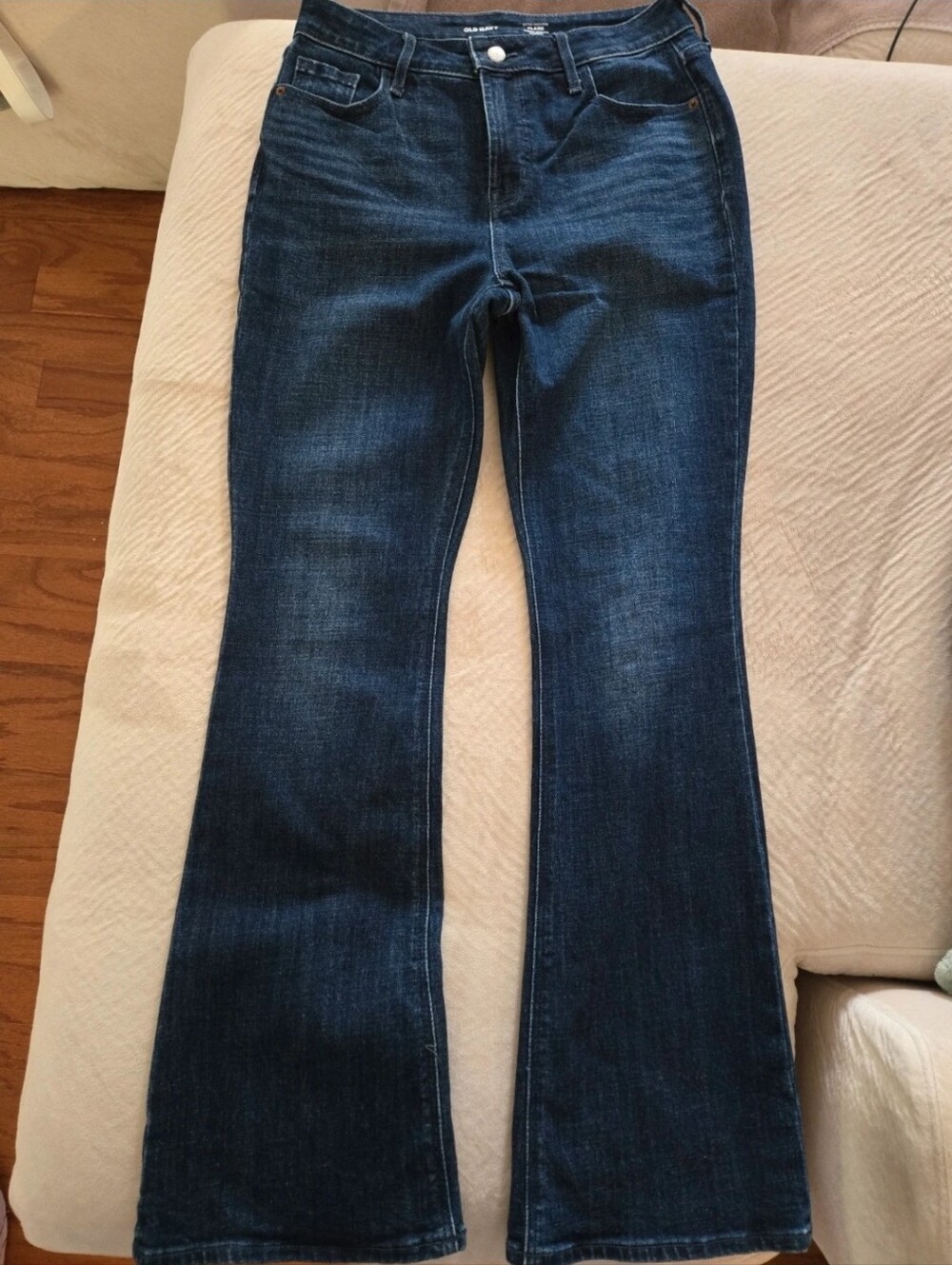 Women's Extra High Waisted Flare Jeans Old Navy Size 4